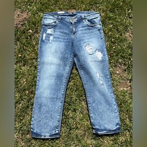 Kut from the Kloth Light Blue Cropped Jeans